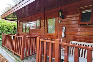 Voorkant van het huisje